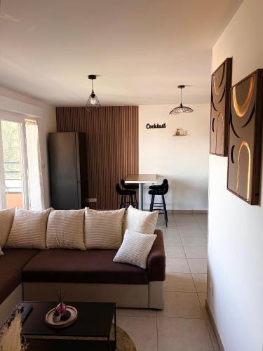 Bourgoin-Jallieu Apartment | Appartement élégant avec terrasse & vue dégagée
