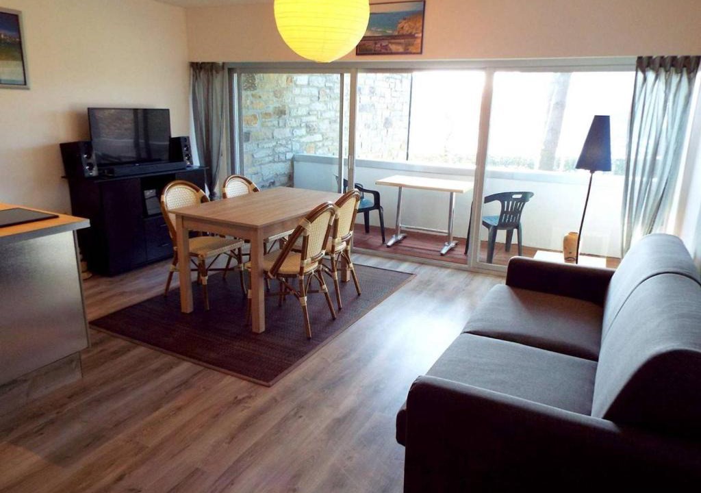 Carnac Apartment | Appartement 2 pièces avec loggia - 300m de la plage de Carnac - FR-1-477-91