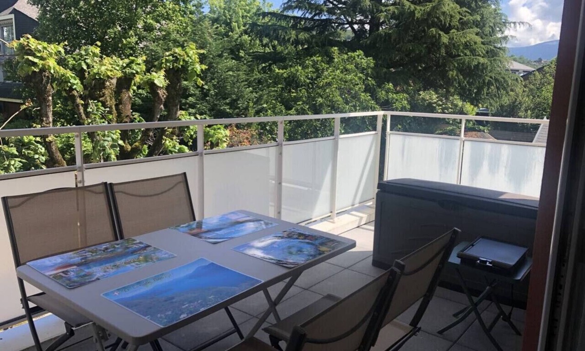 Aix-les-Bains Apartment | Appartement 48m² 1 chambre, garage, proche du lac