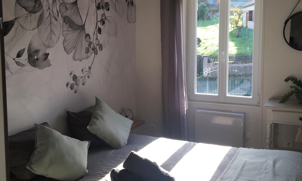 Le Creusot Apartment | Appartement Cosy Entièrement Rénové à 3mn du Centre Ville