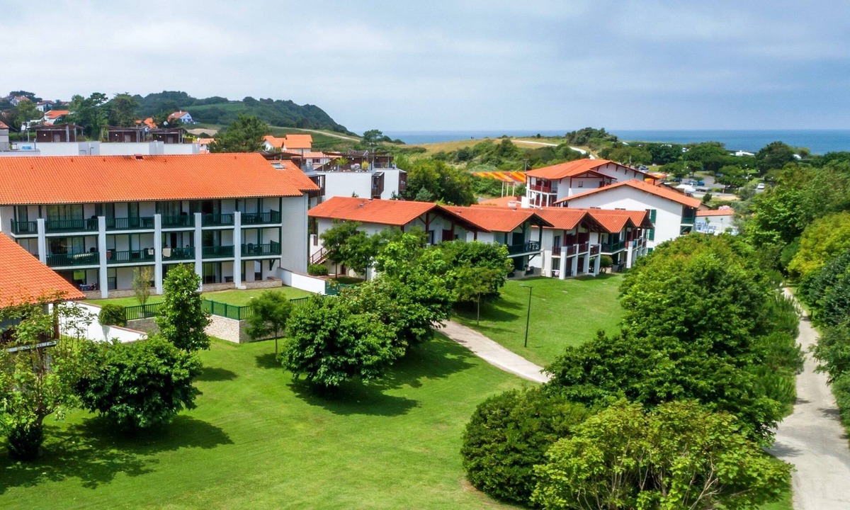 Saint-Jean-de-Luz Condo | Appartement Equipé Près de la Plage | Accès Piscine Saisonnière!