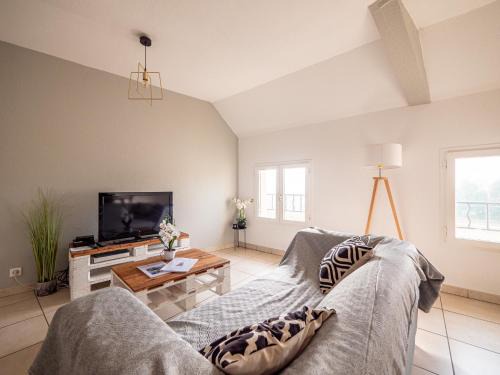 Saint-Rambert-d'Albon Apartment | Appartement Chaleureux avec 2 grandes chambres