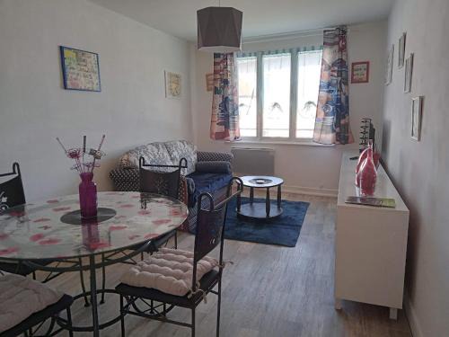 Bransat Apartment | Appartement le labyrinthe du peintre