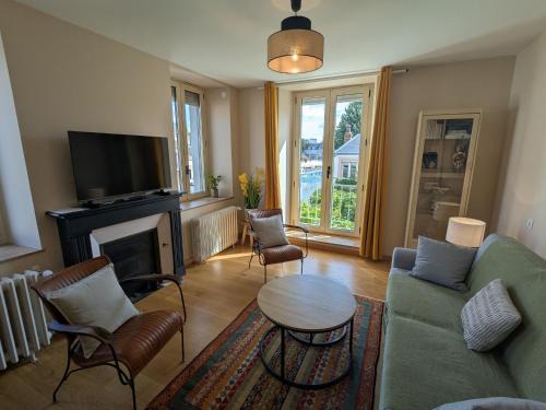 Montargis Apartment | Appartement lumineux au cœur de Montargis avec vue sur le canal - FR-1-590-585
