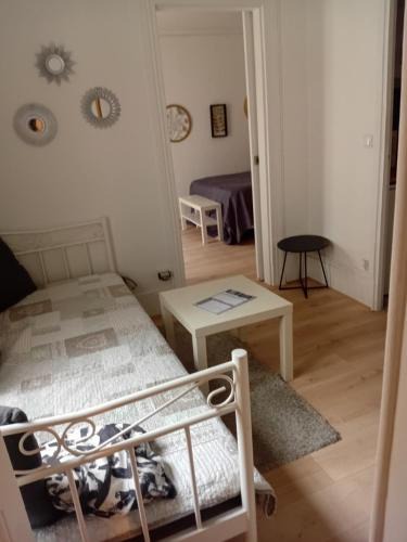 Saint-Germain-des-Pres Apartment | Appartement Odéon a 5 minutes de la Seine BAIL MOBILITE