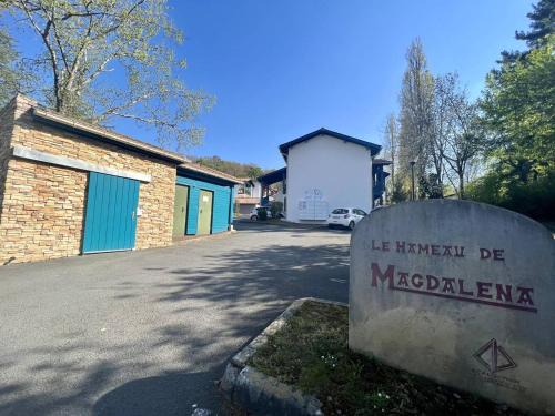 Cambo-les-Bains Apartment | Appartement RDC à Cambo-les-Bains, terrasse, animaux acceptés - FR-1-495-13