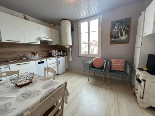 Behobie Apartment | Appartement T2 à Socoa : Plage à Pied, Commerces à Proximité ! - FR-1-239-508