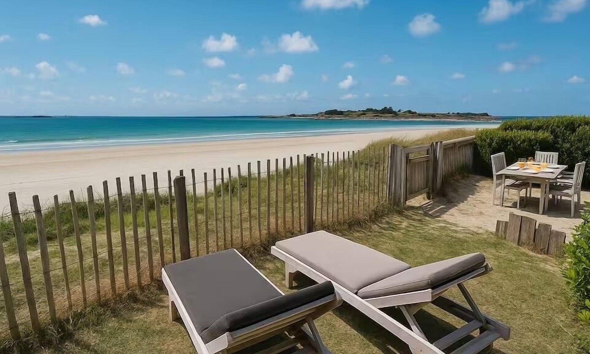 Santec House | Architect-designed villa ⭐️ ⭐️⭐️⭐️⭐️face by the sea 6 pers🏄🏻‍♂️les feet in the sand