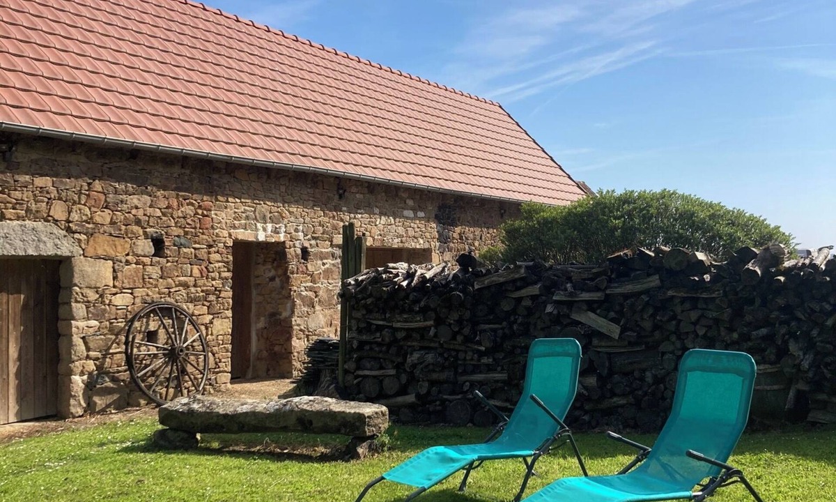 Lezardrieux Apartment | Atypical apartment in a farmhouse less than 100m from the sea
