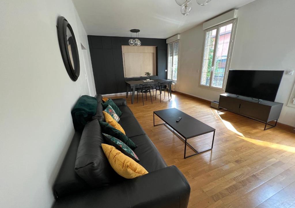 Anatole France Danton Apartment | Au Cœur de Coty Le Havre 3 chambres et billard 90m2 - Les Appartements Océane