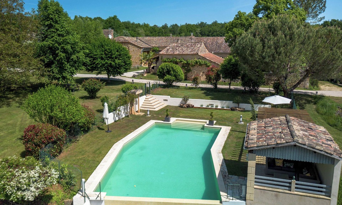 Biron House | Au Coin des Arbres - Laurier
