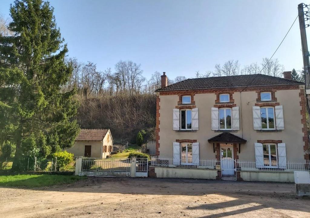 La Pacaudiere House | Au pays d'Angeline