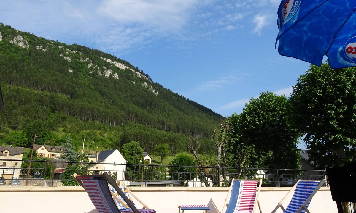 Barjac House | Au Pont de la Gineze