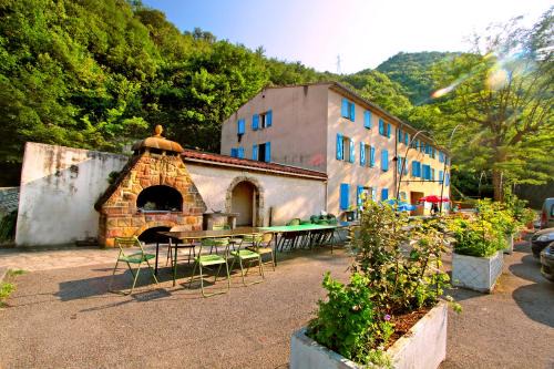 Quillan Hostel | Auberge de jeunesse La Forge