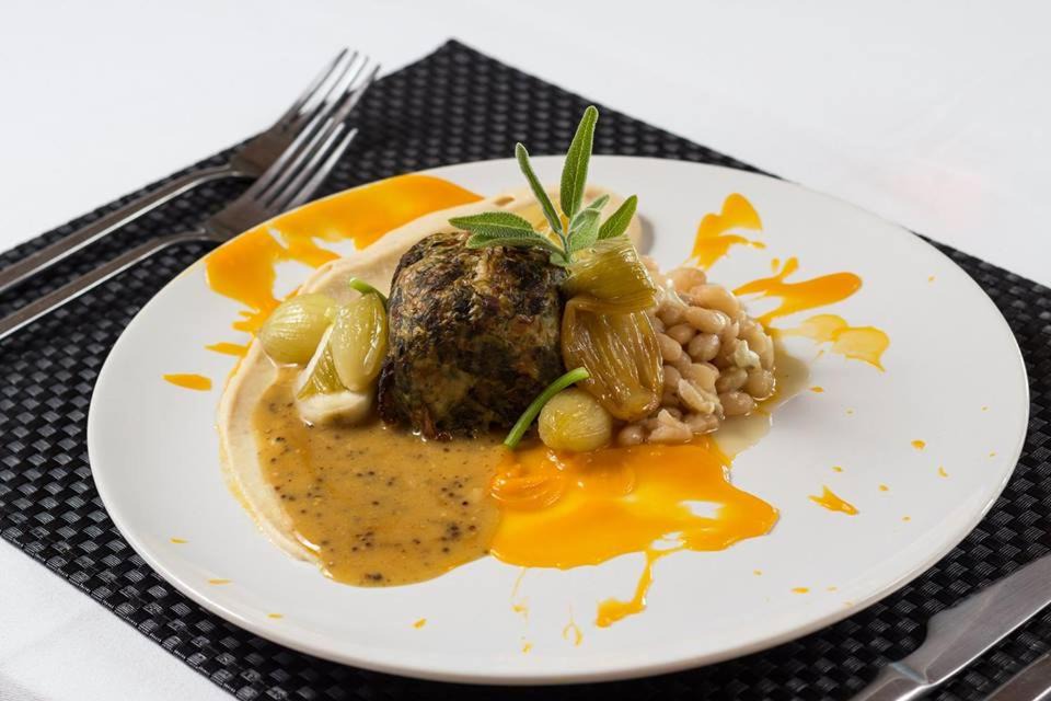 Meyras House | Auberge Les Grillons