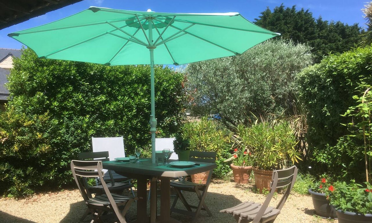 Plouharnel House | Authentic Breton village and small house by the sea