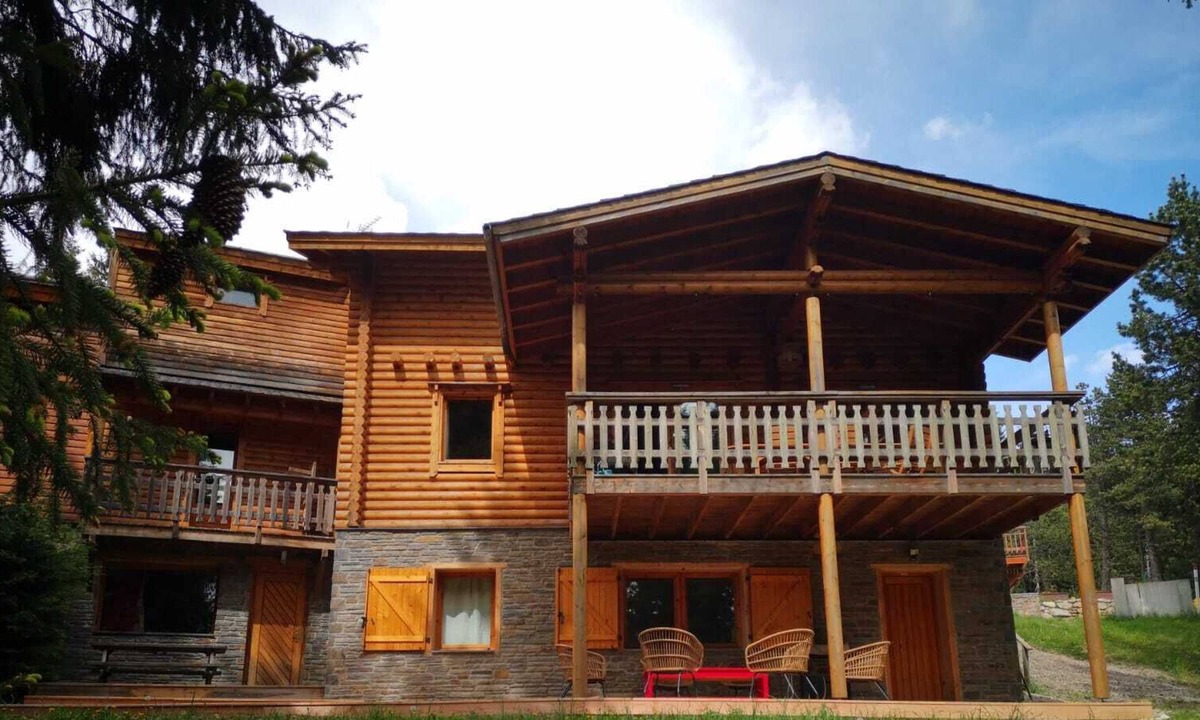 Pyrenees 2000 Ski Chalet | Authentic charming chalet