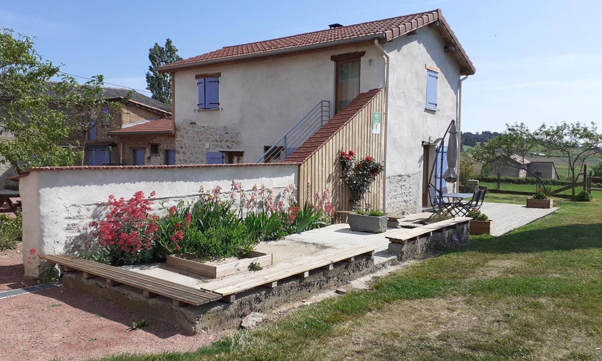 Dance Cottage | Authentic Cottage with High-Speed Internet in Amions-Vézelin