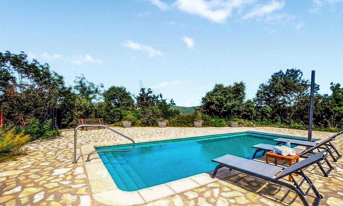 Taulis House | Authentique villa piscine