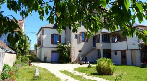 Vallon-en-Sully Bed & Breakfast | Aux baboteurs GDF