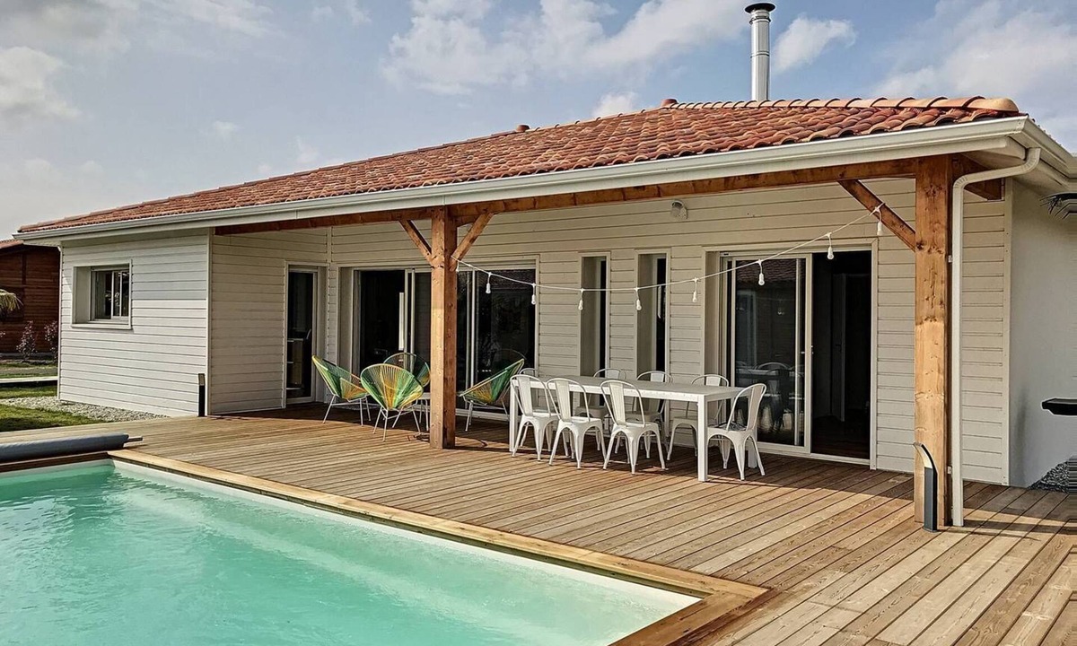 Azur House | AZUR, villa for 8 people with pool and jacuzzi