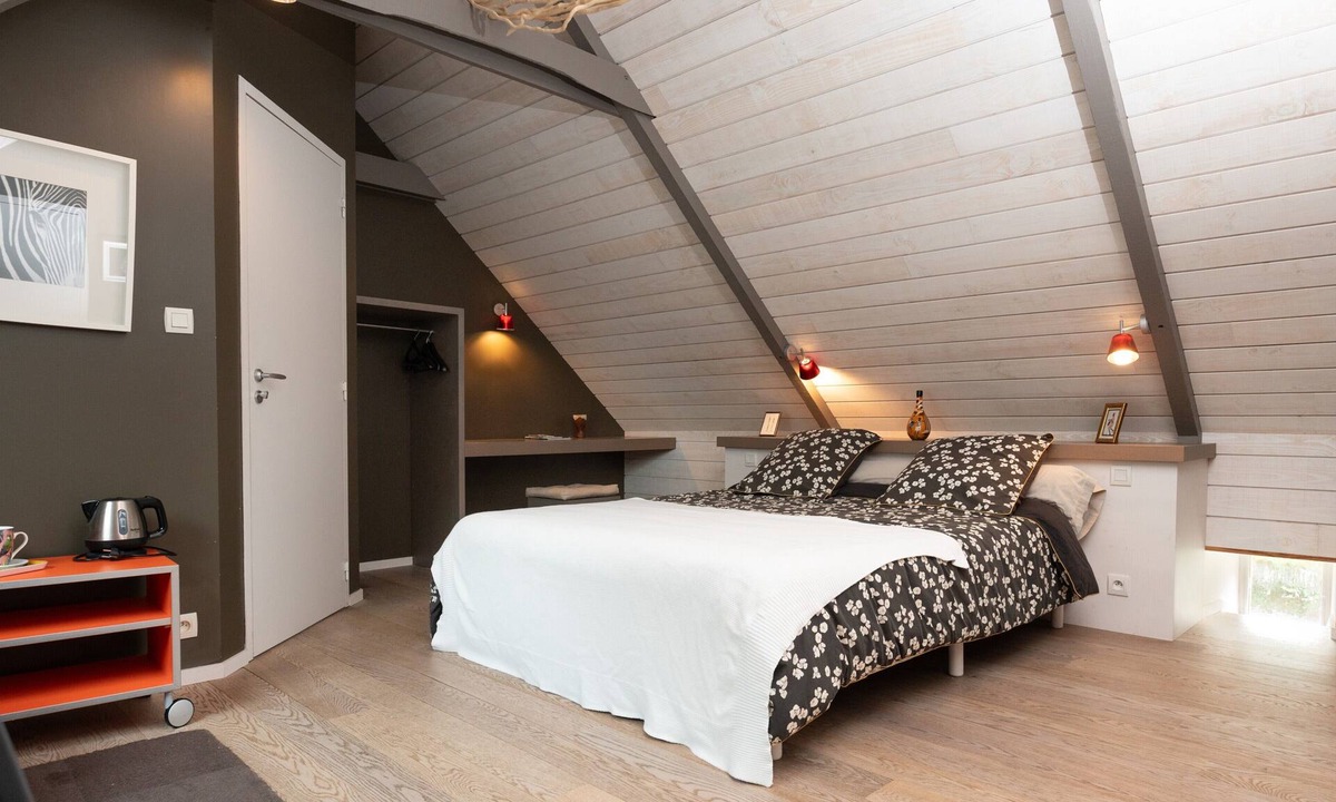 Arzano Bed & Breakfast | B&B Room 'Cassiope' with Shared Pool, Shared Terrace, and Wi-Fi
