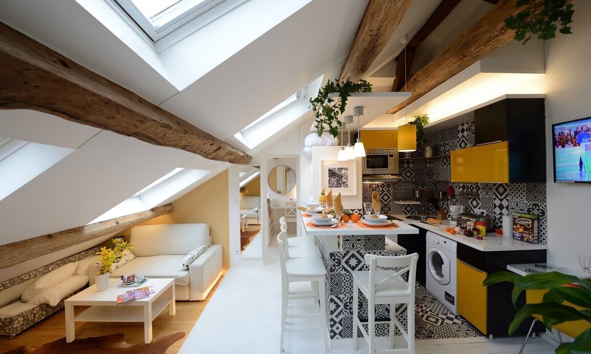 3rd Arrondissement Apartment | B4DF Peace & Love