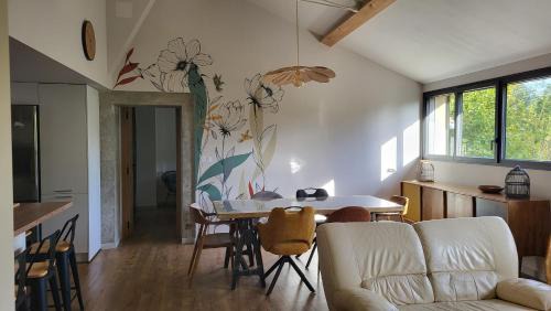 Elne Apartment | BAMBOU SERENITE ECO LOGIS -Piscine-Terrasse