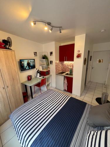 Bourges Apartment | beau studio centre ville et proche gare