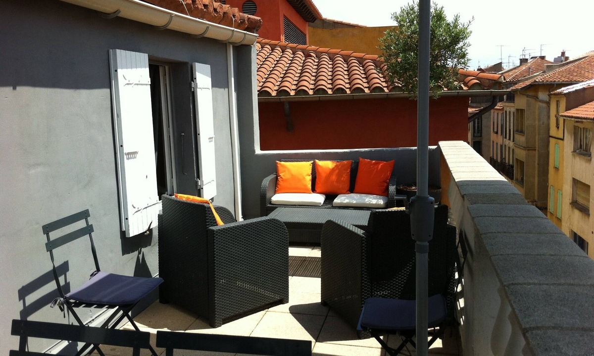 Saint-Jean Apartment | Beautiful Bright Sunny Apartment F4 with Large Terrace