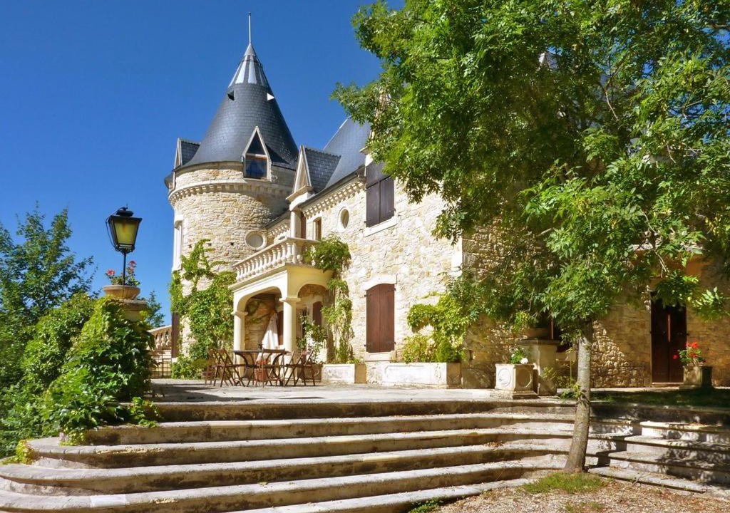 Cambayrac Villa | Beautiful Château with Private Pool near Cahors