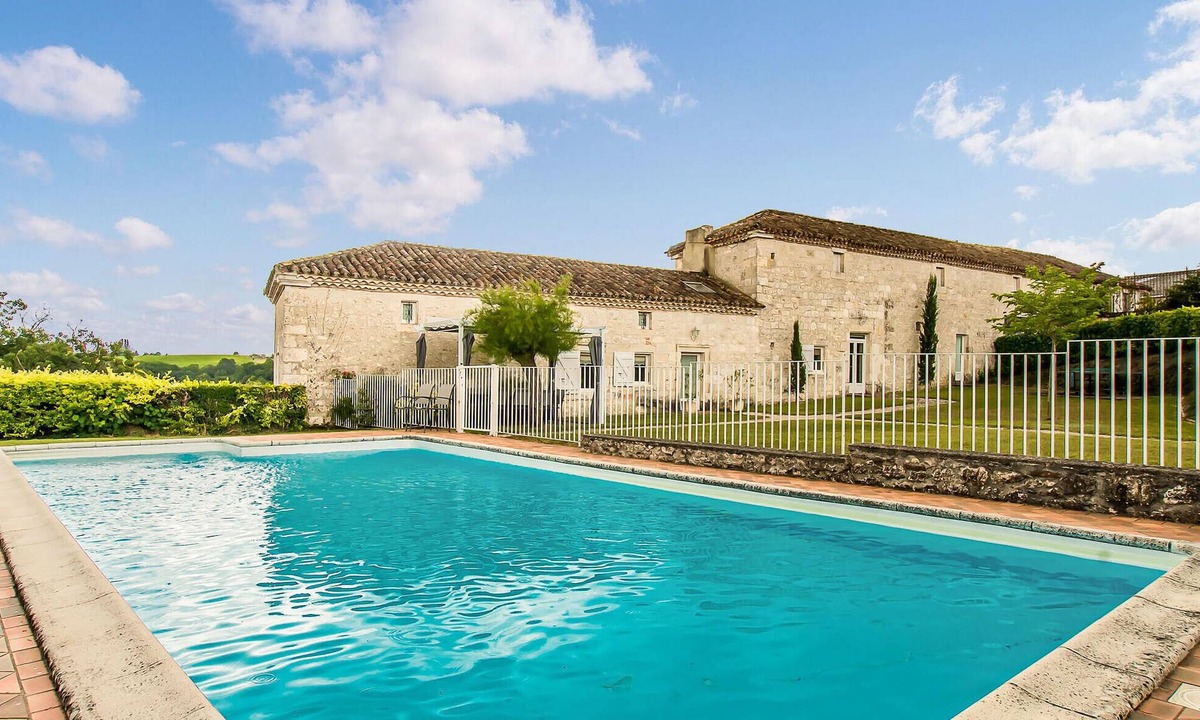 Beauville House | Beautiful home in Beauville