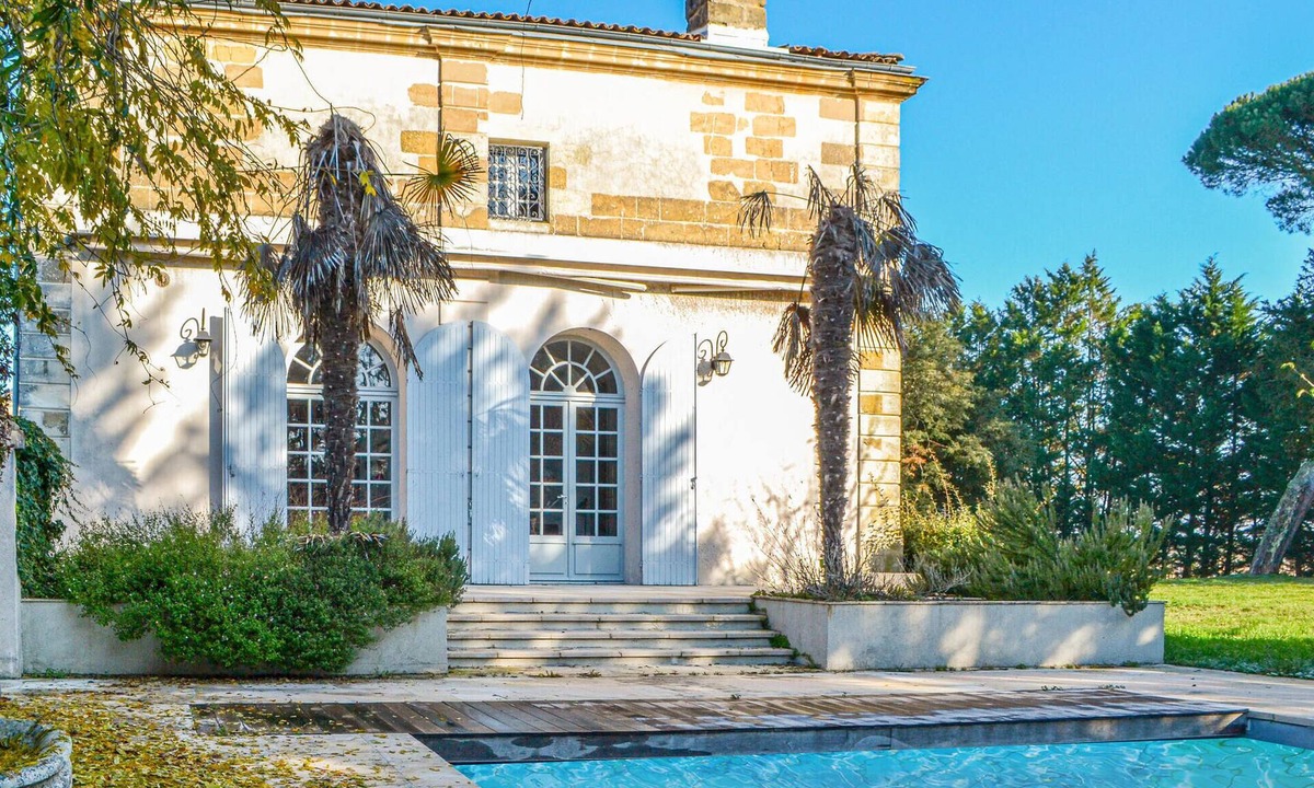 Leognan House | Beautiful home in Léognan with sauna