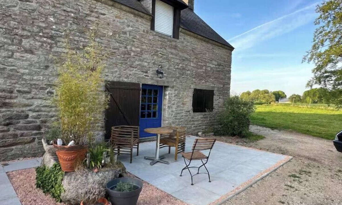 Monterblanc House | Beautiful house, garden and terrace, Monterblanc