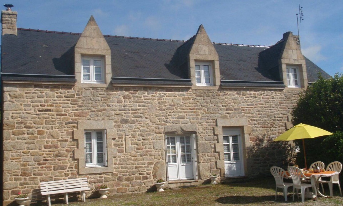 Querrien House | Beautiful HOUSE in a quiet area *—Ocean: 20 min—Quimperlé-Le Faouet: 10 km—with a SPECIAL OFFER