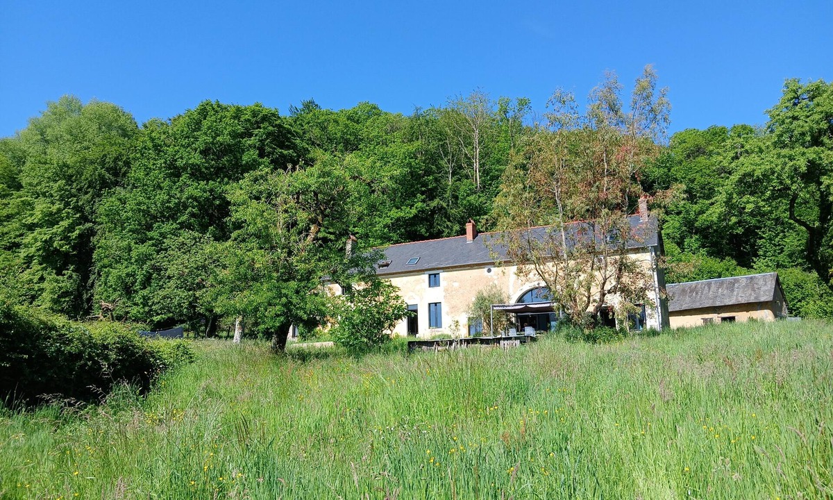 Neuvy-Deux-Clochers House | Beautiful longère in a quiet location, ideal for families, panoramic view.