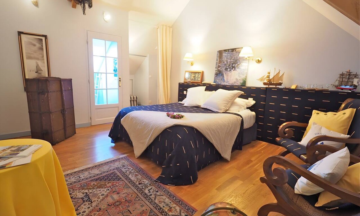 May-sur-Orne Bed & Breakfast | Bed and Breakfast 'Chambre Marine'