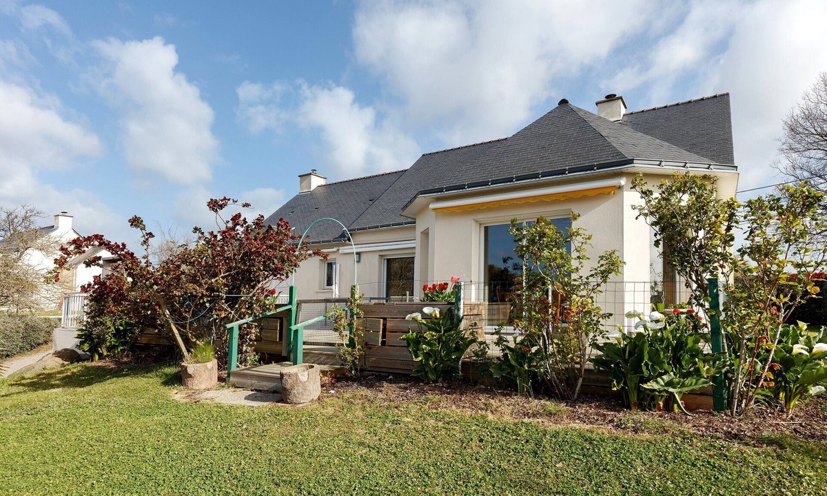 Saint-Molf Bed & Breakfast | Bed and Breakfast 'Chambre À Saint-molf - ' with Private Terrace, Private Garden and Wi-Fi
