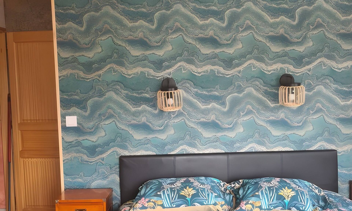 Surtainville Bed & Breakfast | Bed and Breakfast 'Chambre Africaine' with Shared Terrace, Shared Garden and Wi-Fi
