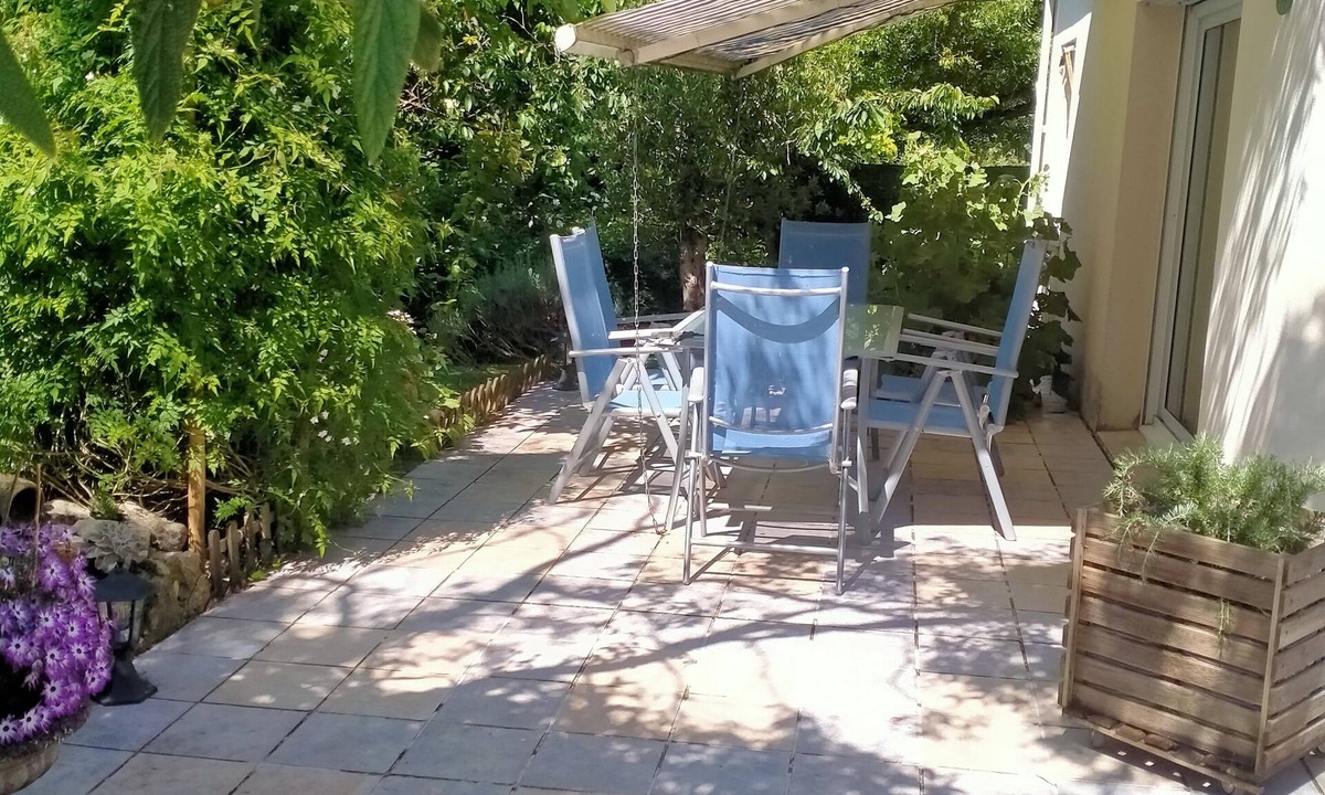Surgeres Bed & Breakfast | Bed and breakfast l'abreuvoir chez l'habitant