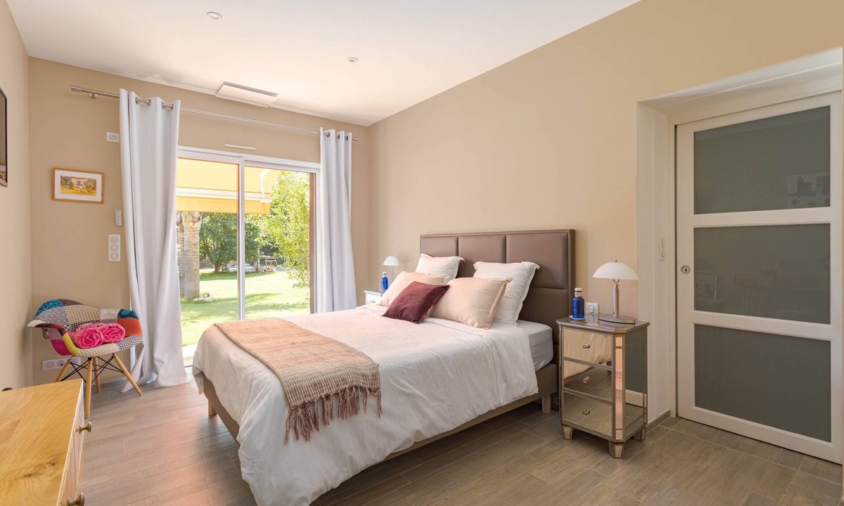 Sorede Bed & Breakfast | Bed and Breakfast 'Suite Sardane' with Mountain View, Wi-Fi and Air Conditioning
