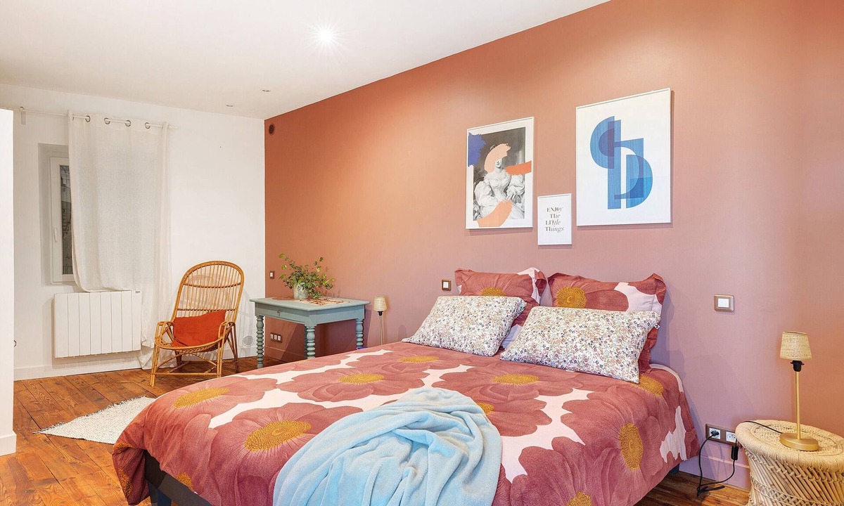 Ennezat Bed & Breakfast | Bed and Breakfast 'Terracota' with Shared Terrace, Shared Garden and Wi-Fi