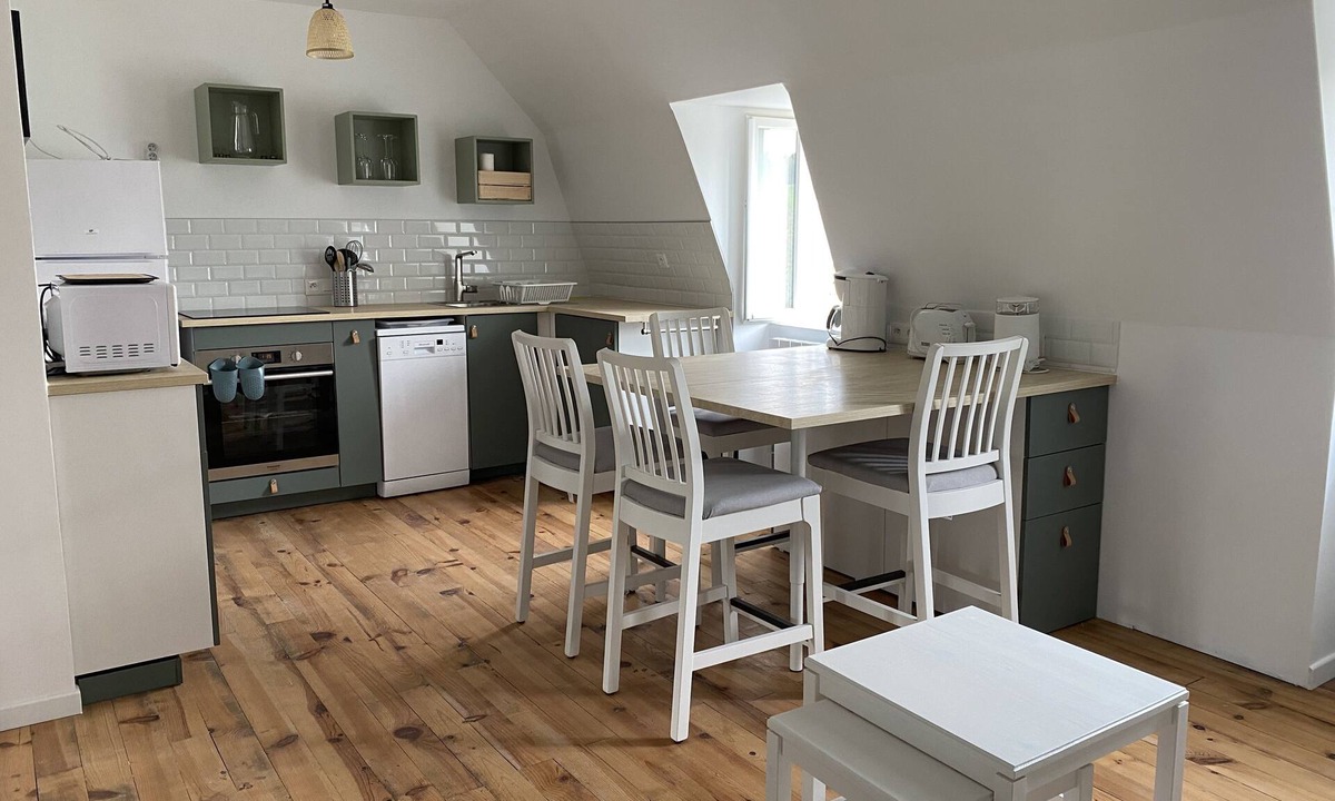 Espinchal Apartment | Bel Appartement de 4 Personnes au Sein D'un Ancien Hôtel Rénové