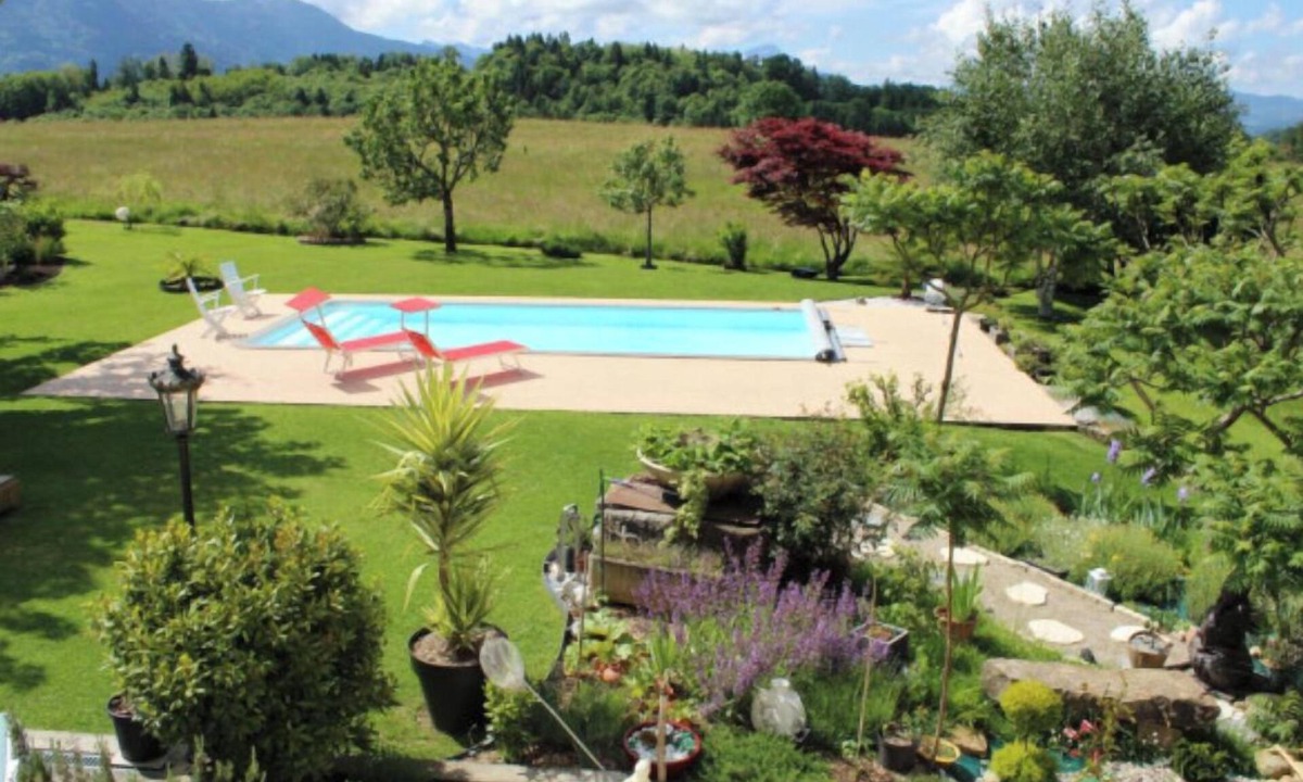 Ayn House | Between lake and mountains, a vacation resort in a 3000 m² wooded park