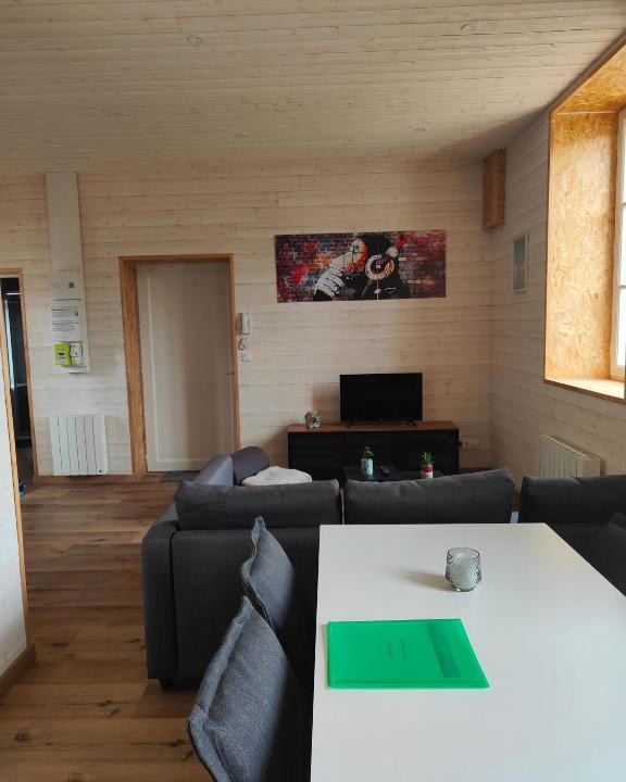 L'Arbresle Apartment | Bienvenue à L'Arbresle et son cœur historique !