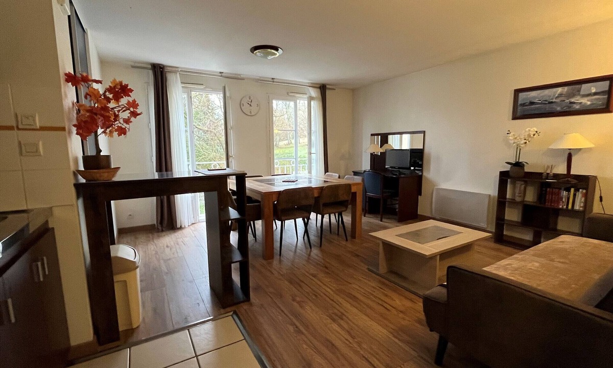 La Roche-Posay Apartment | Bright 2-Bedroom Apartment near Spas - Shared Pool, WIFI