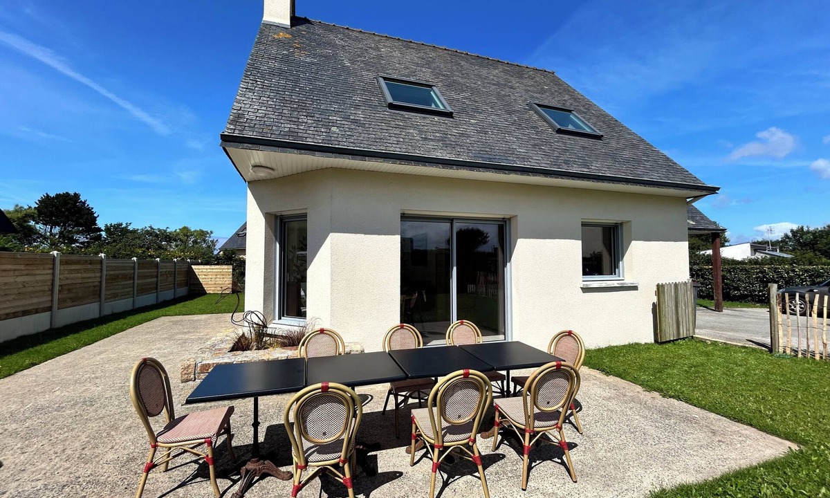 L'Aber Vrac'h House | Bright, comfortable house with enclosed garden