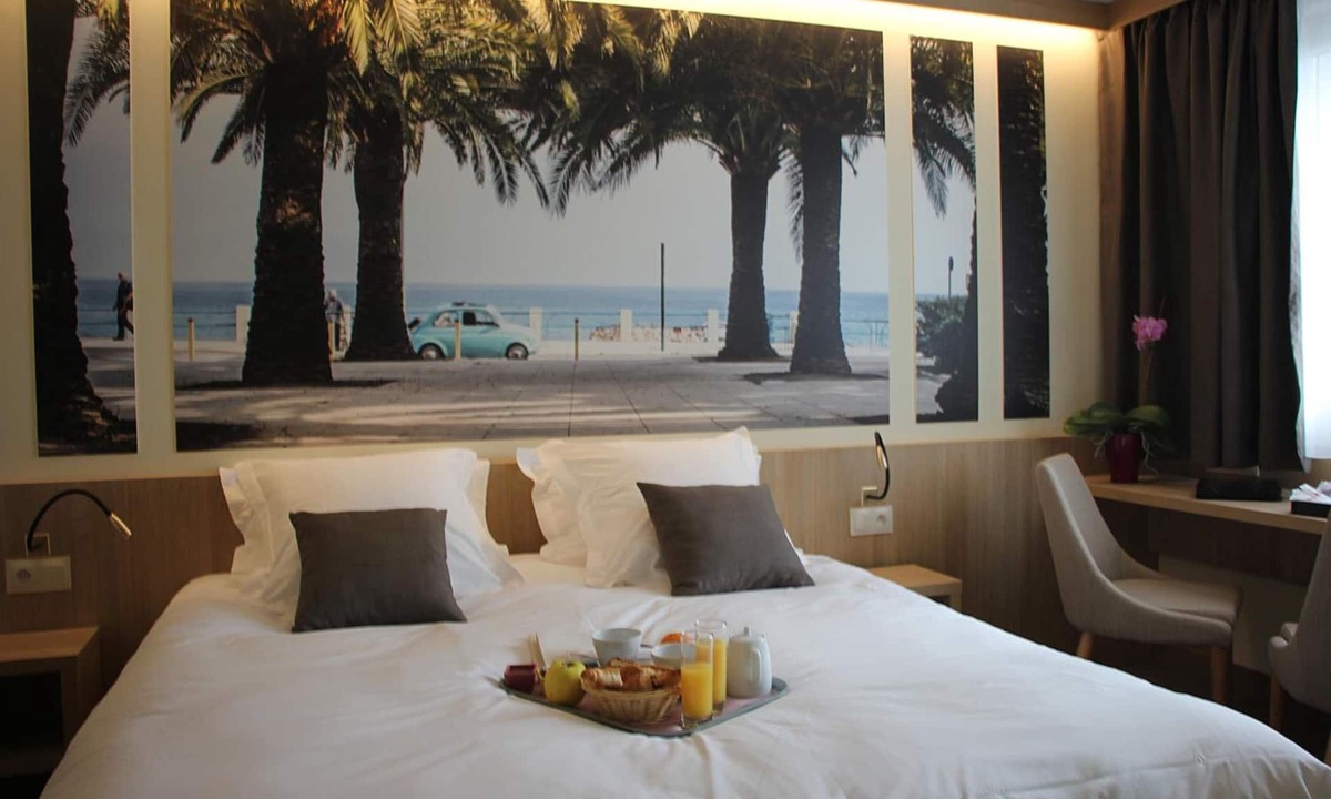 Mormant-sur-Vernisson Hotel | Brit Hotel Montargis