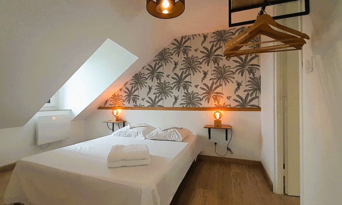 Chateauroux Apartment | Bryas 3 - wifi-cour-1chb double