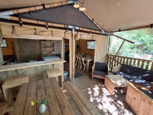 Valbonnais Other | Bungalow toilé avec terrasse pour 6 personnes - API-1-52-1503